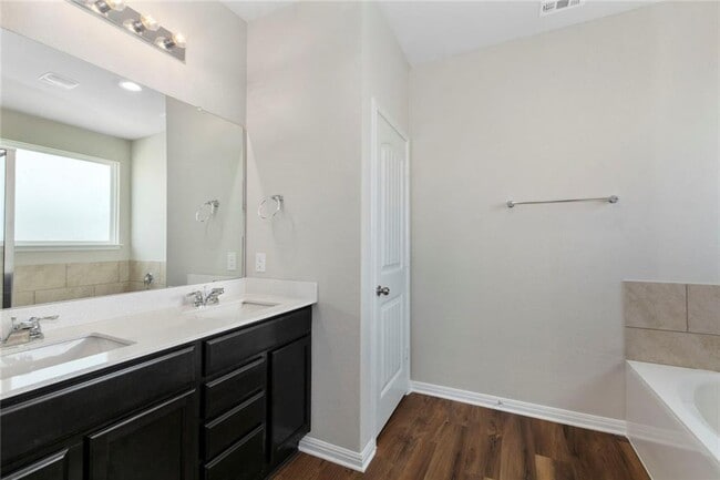 Building Photo - 4217 Porter Farm Rd