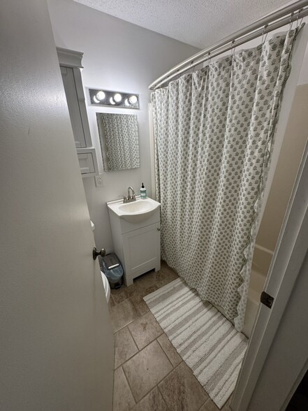 Building Photo - 18 Ocean St