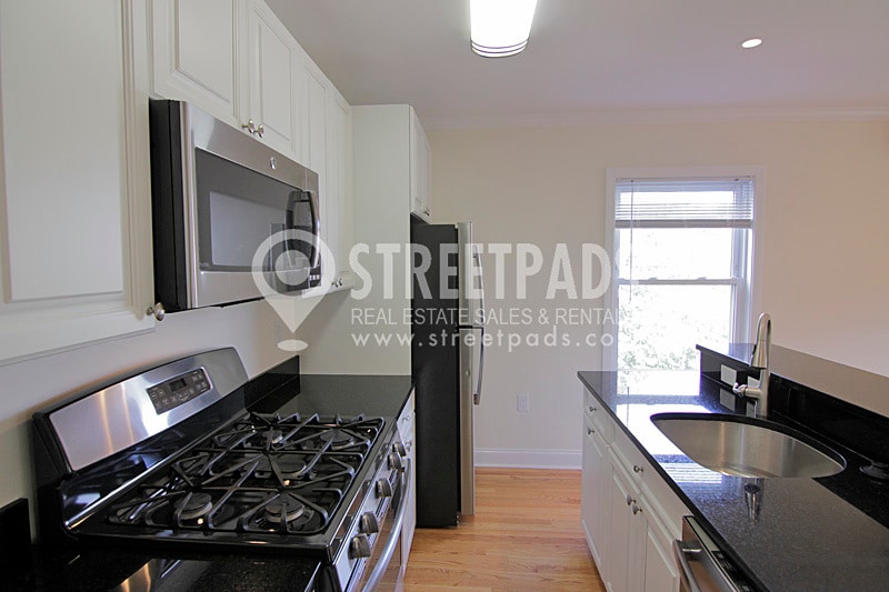 Building Photo - 1 Langdon Sq