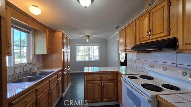 Building Photo - 1153 Johnston Ave