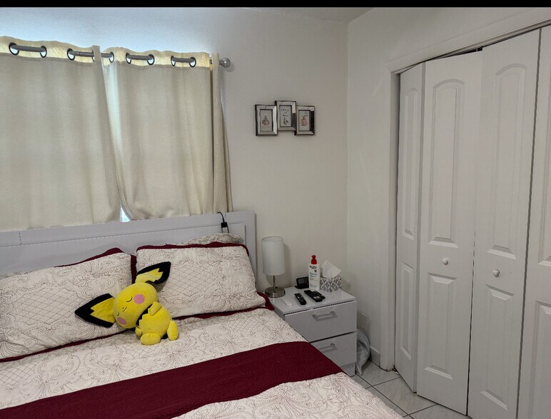 Building Photo - 11361 SW 7th St