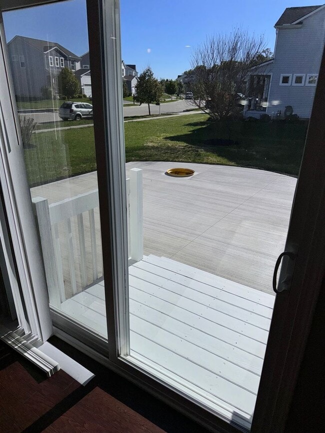 Building Photo - 4-Bedroom House for Rent