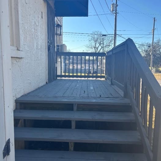 Building Photo - 15 Sawyer St