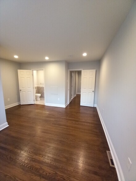 Building Photo - 6127 N Fairhill St