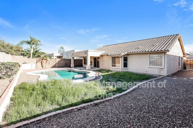 Building Photo - 10042 E Pantera Ave