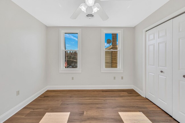 Building Photo - 123 N Hyde Park Ave