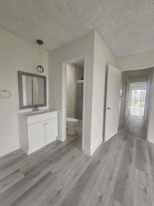 Building Photo - 1551 S Sherbourne Dr