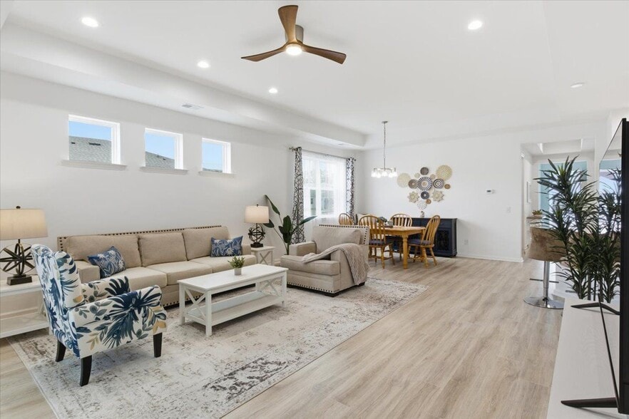 Building Photo - 855 Weekend Ave