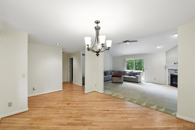 Building Photo - 5 Waterview Ct