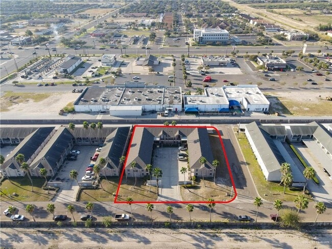 Building Photo - 21 West Dr