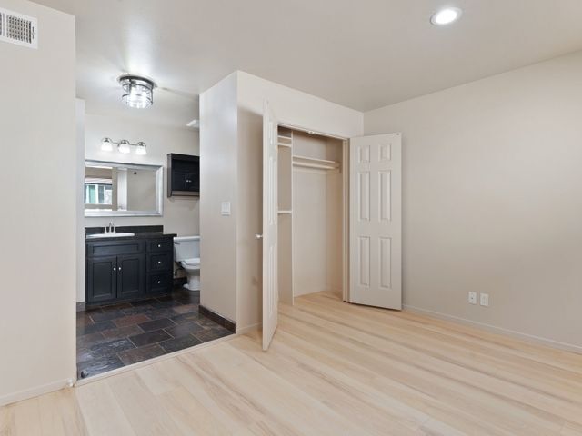 Building Photo - 3913 W 178th St