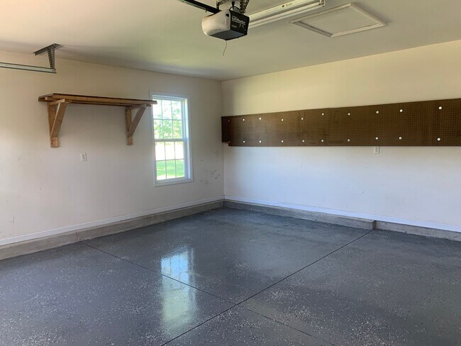 Building Photo - 281 Haws Run Rd