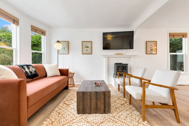 Building Photo - 2749 NW 65th St