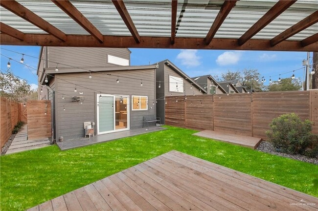 Building Photo - 23 N 28th St