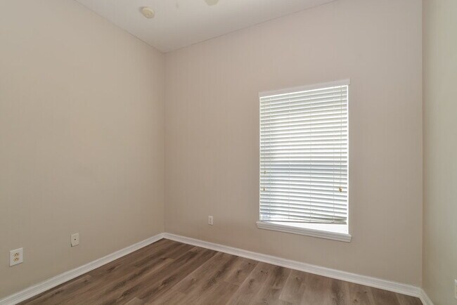 Building Photo - 2114 Senate Ave