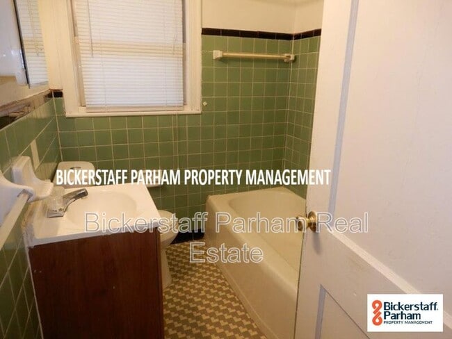 Building Photo - 4017 Trask Dr