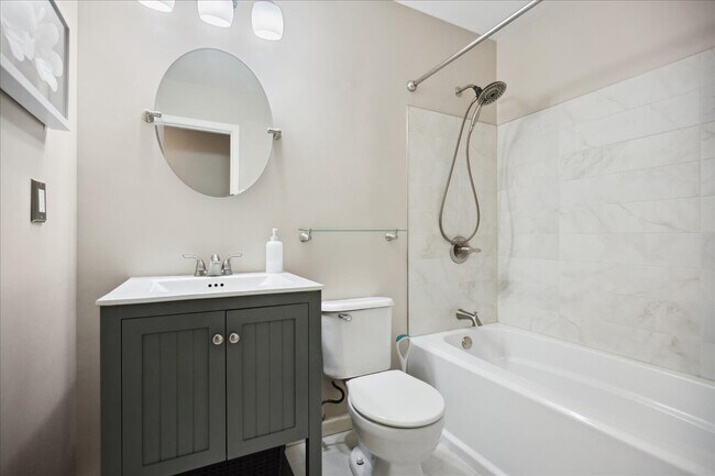 Building Photo - 7600 Red Fox Ct