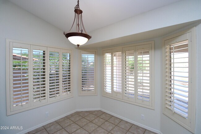 Building Photo - 4052 E Palo Brea Ln