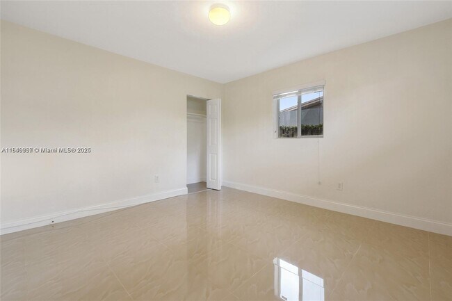 Building Photo - 20545 Leeward Ln