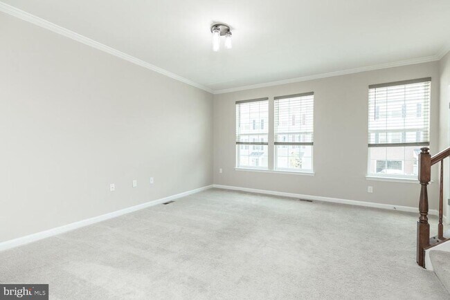 Building Photo - 227 Schramm Lp