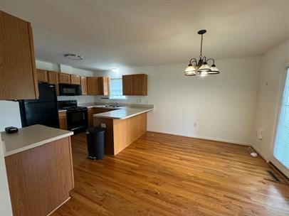 Building Photo - Charming 3-Bedroom Home with Fenced Yard, Patio & Hardwood Floors