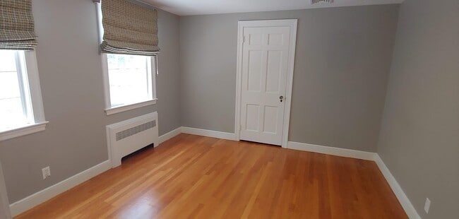 Building Photo - ***Please Respond Directly to the Online Listing, Calls May Not Be Returned***