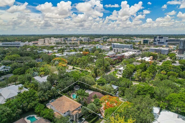 Building Photo - 7620 SW 59th Ave