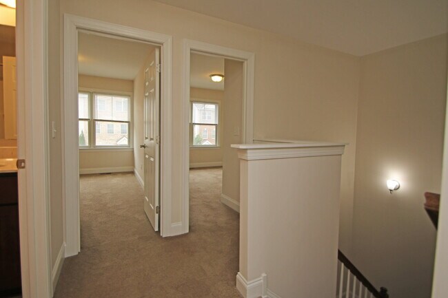 Building Photo - Stunning 3 Bed Rental with Deck & Pond View!