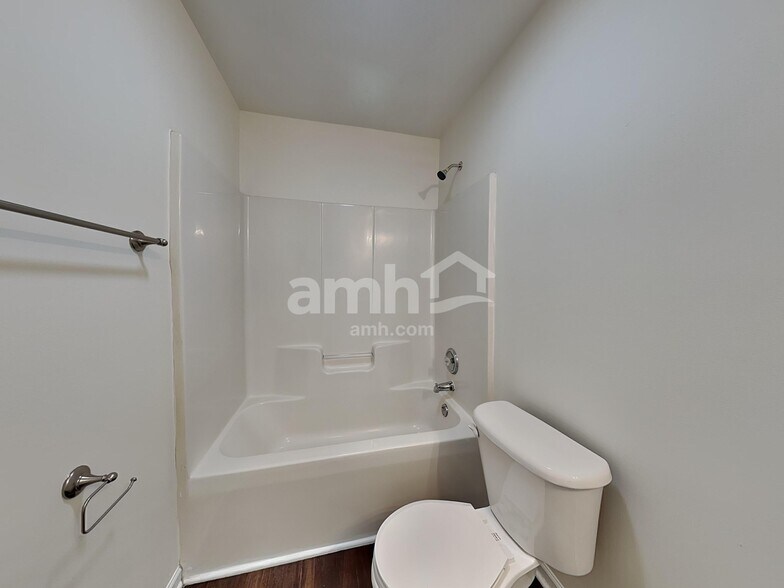 Building Photo - 2307 Sidney Porter Dr