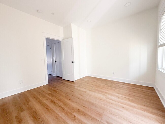 Building Photo - Modern 3-Bedroom Home with Pool and Pickleball Court at Highbury