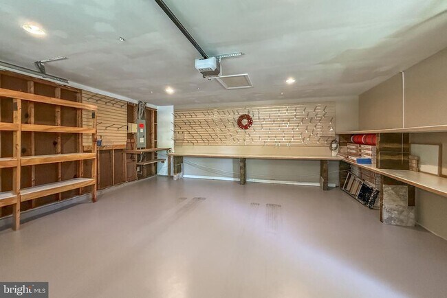 Building Photo - 14401 Rich Branch Dr