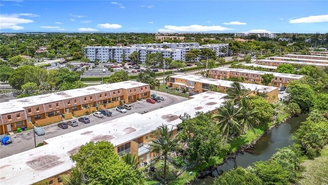 Building Photo - 2686 NW 60th Way