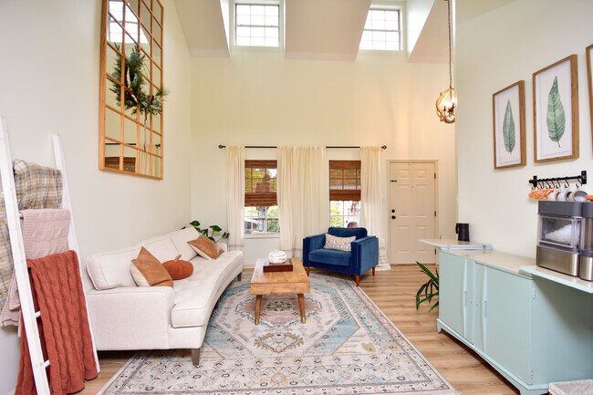 Building Photo - 1204 Edenbridge Way