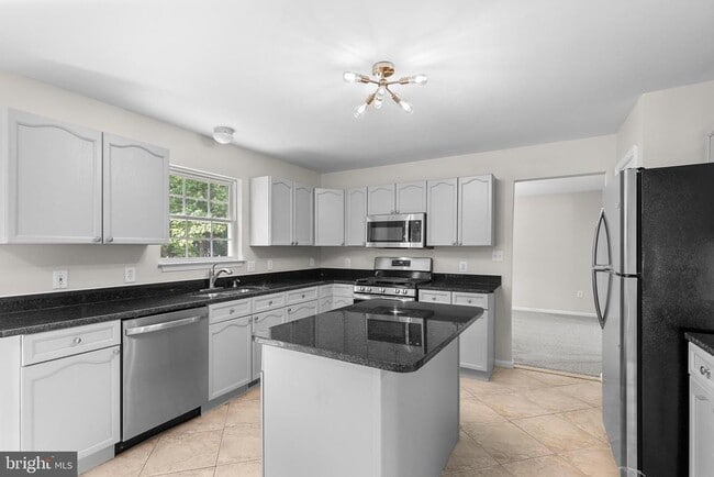 Building Photo - 10004 Field Stone Ct