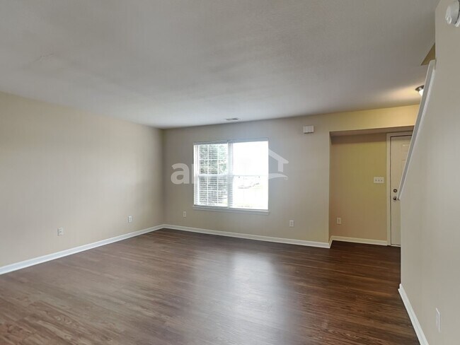 Building Photo - 38 E Flat Rock Dr