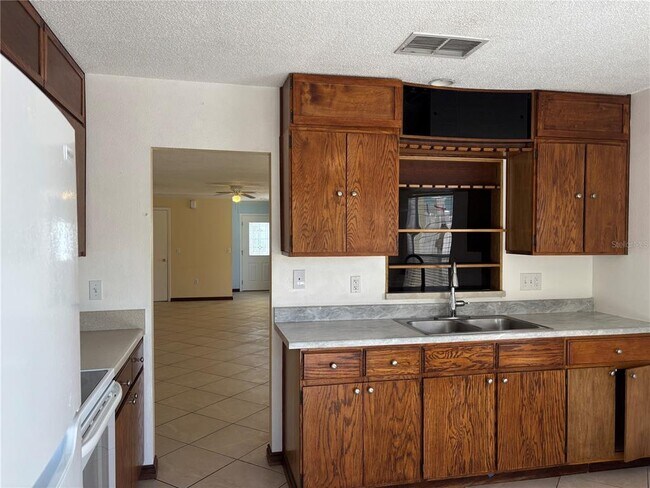 Building Photo - 3524 Chinaberry Ln
