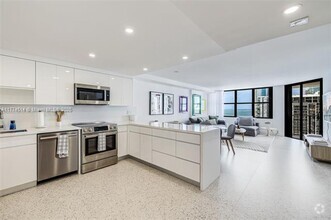 Building Photo - 1865 Brickell Ave