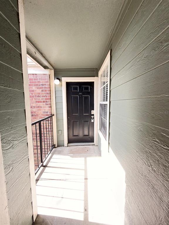 Building Photo - 5028 Park Central Dr