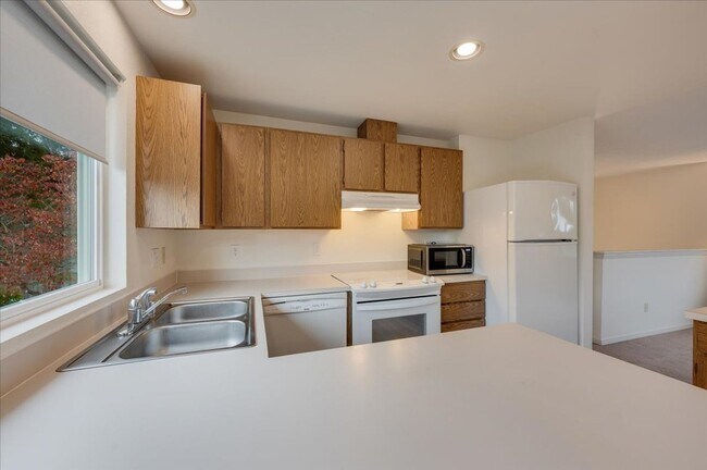 Building Photo - 3bd/2ba Bothell Home