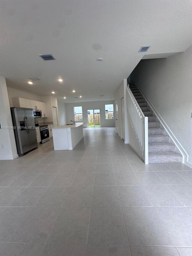 Building Photo - 1183 NW 1st Ter