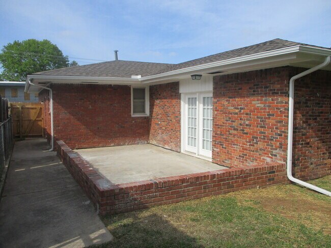 Building Photo - 4616 NW 16th St