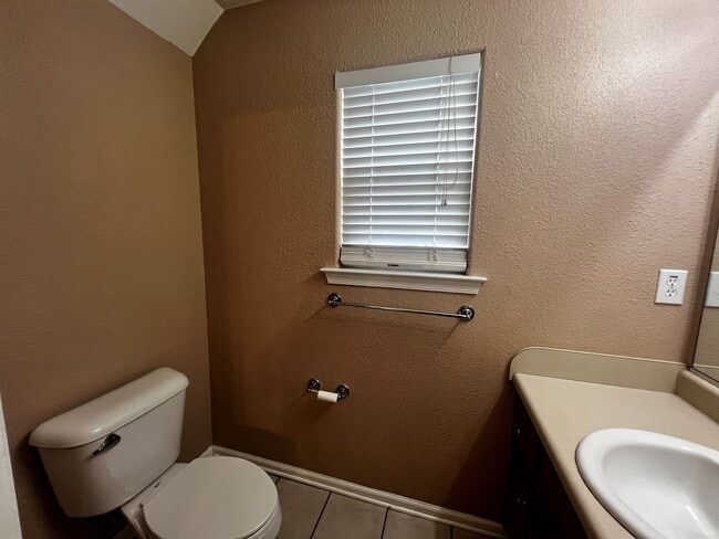 Building Photo - Huntersville