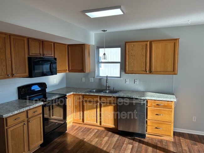 Building Photo - 2709 Harrison Pl