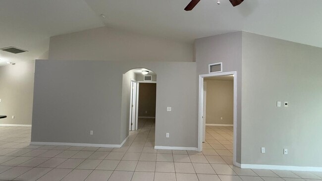 Building Photo - 1619-1621 SW 33rd St- Duplex