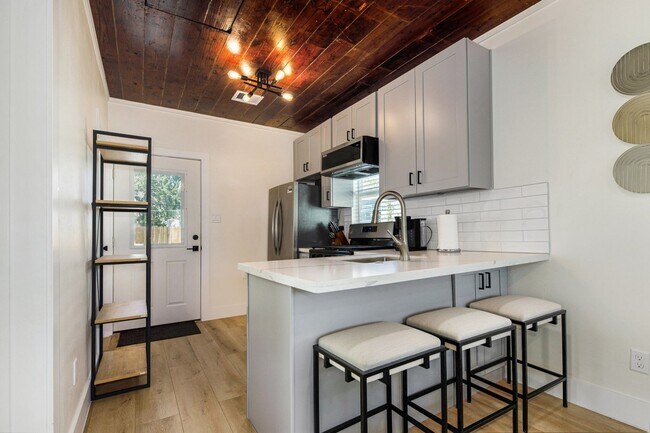 Building Photo - 1214 53rd St