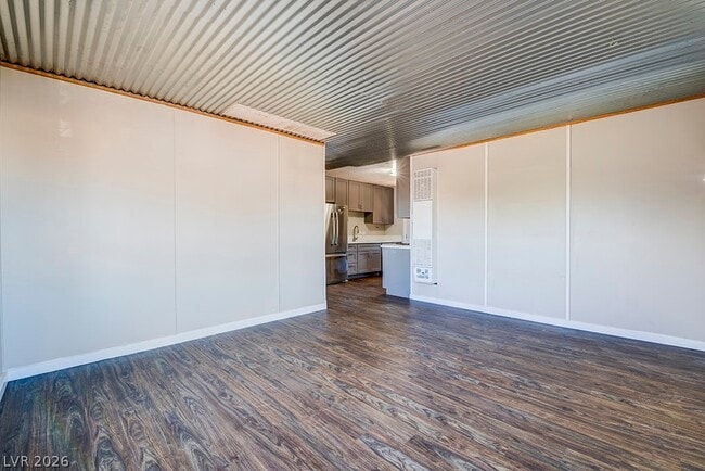 Building Photo - 18 Magnesium St