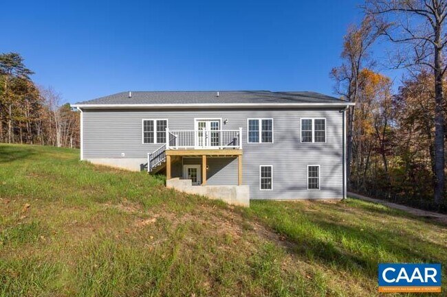 Building Photo - 302 Barrington Dr