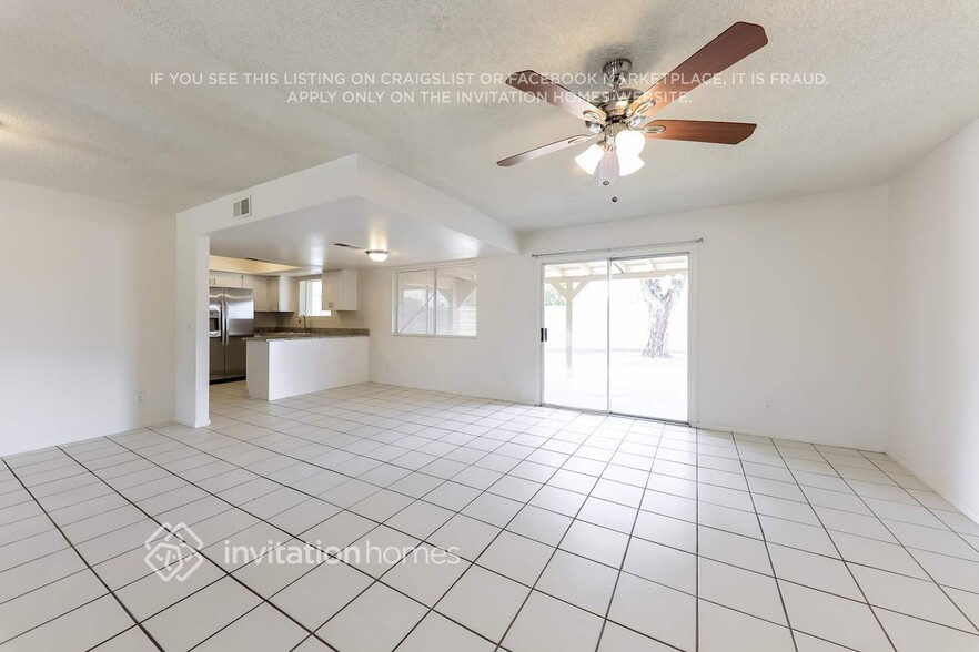 Building Photo - 3607 W Kings Ave
