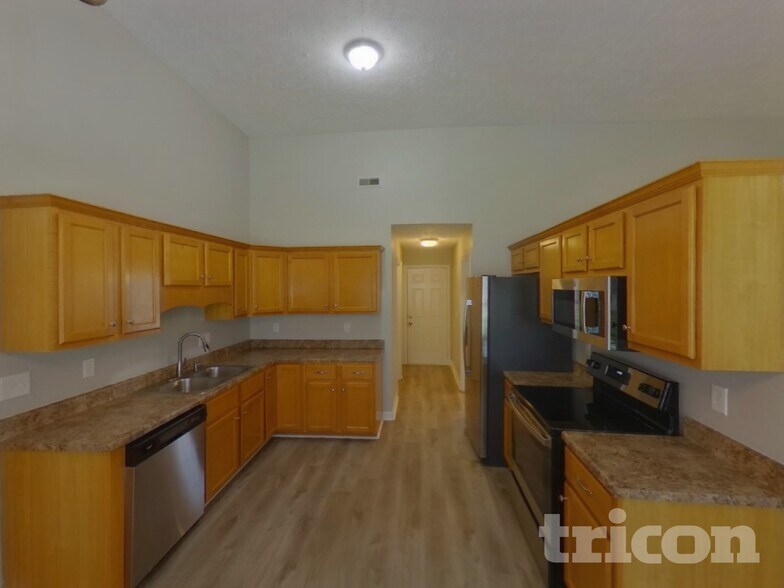 Building Photo - 1024 Stratus Dr