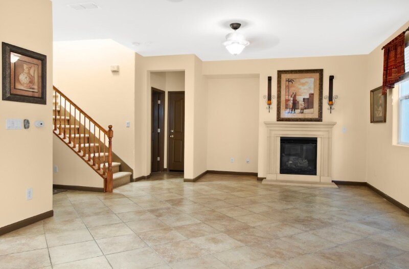 Building Photo - 151 Candela Cir